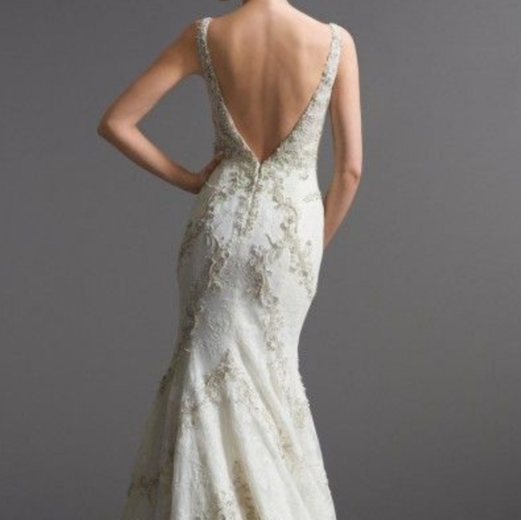 ✨HP✨Watters Paola lace and beaded wedding dress in ivory - Picture 2 of 15
